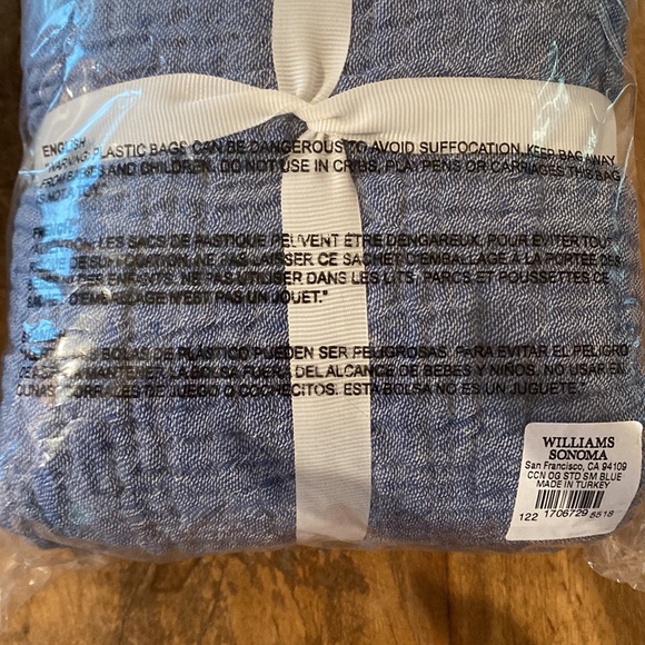 Williams Sonoma cocoon organic bedding shams (2) - Picture 6 of 6